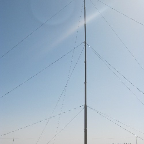 Mobile telecommunication pneumatic telescopic masts